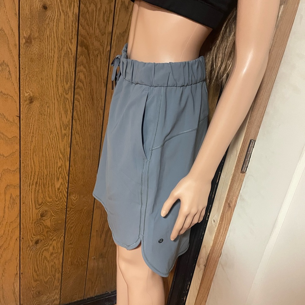 Lululemon" On The Fly Skirt 21* -Gray -Size (6) Good Condition ... - Picture 11 of 14